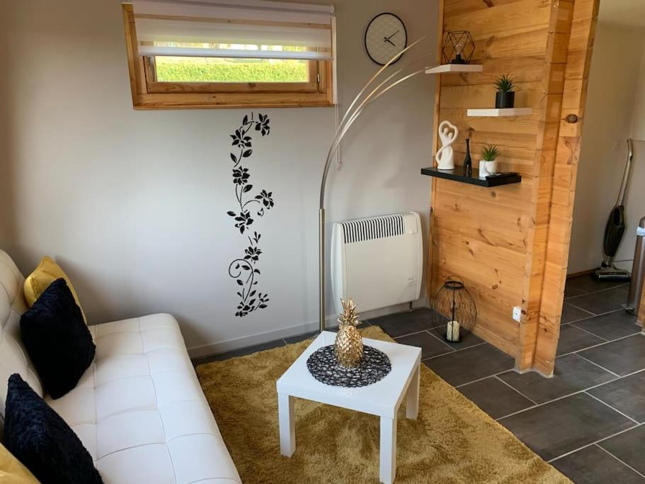 Chalet 2 Personnes Avec Jacuzzi Et Piscine Saisonniere Partagee Corcieux Eksteriør bilde