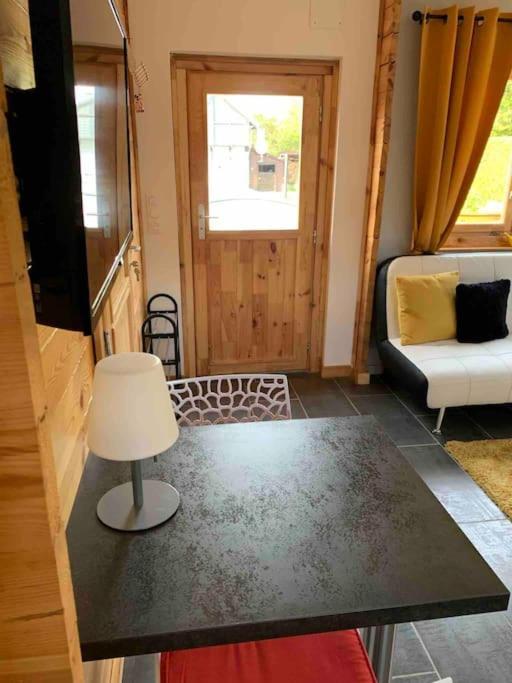 Chalet 2 Personnes Avec Jacuzzi Et Piscine Saisonniere Partagee Corcieux Eksteriør bilde