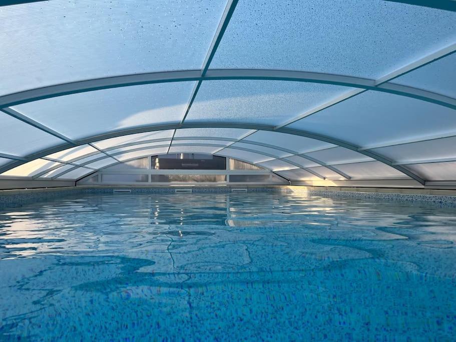 Chalet 2 Personnes Avec Jacuzzi Et Piscine Saisonniere Partagee Corcieux Eksteriør bilde